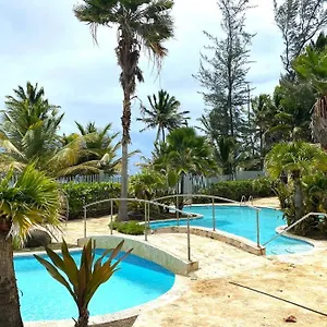 https://flamingos-gateway-apartment.comcaribbean.com