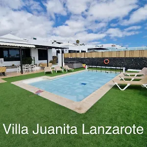 https://villa-juanita-puerto-del-carmen-lanzarote.in-canary-islands.com